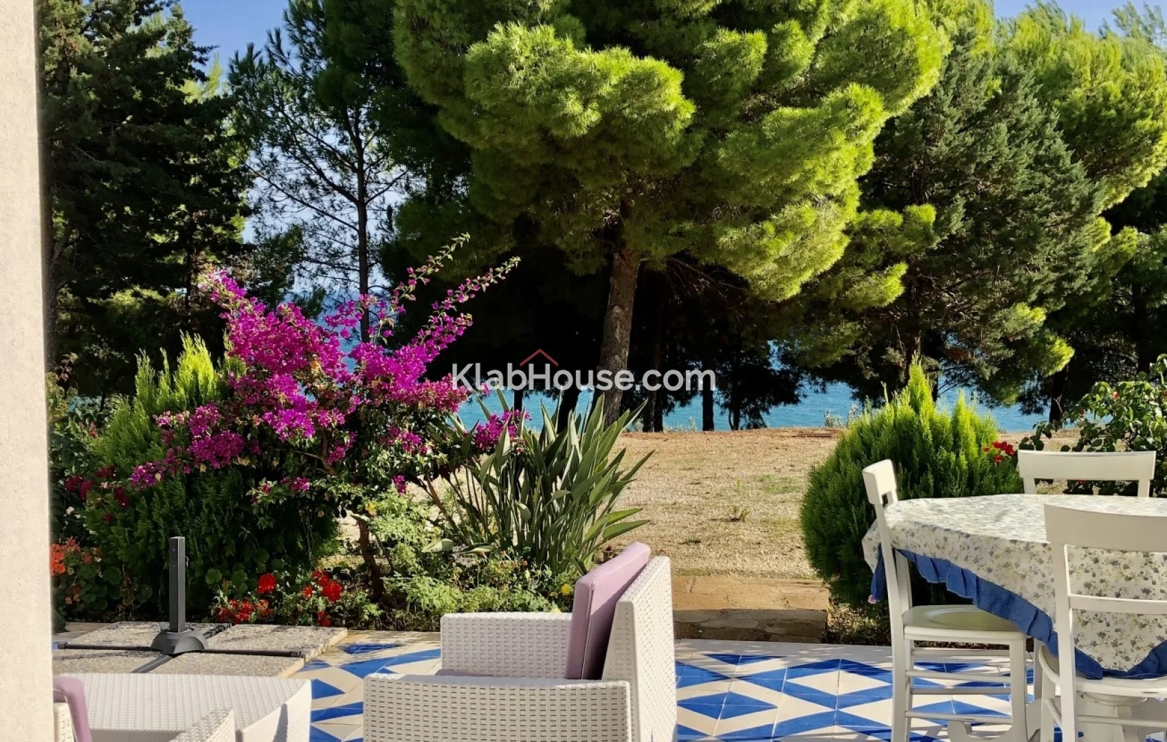 Villa Giardini di Limoni - mono NARCISO by KlabHouse